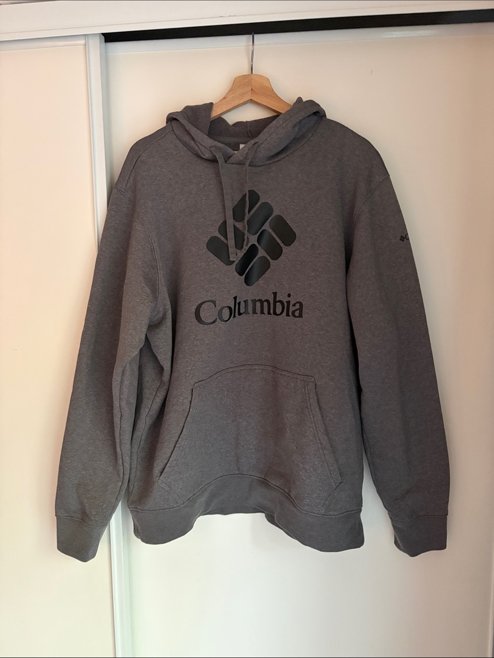 Columbia Gray Pullover Hoodie